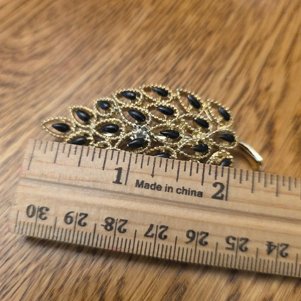 Gerrys Vintage‎ Gold Tone Black Cabochon Leaf Brooch Rhinestone Signed Pin